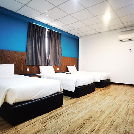 3-Plus Hotel Kota Kinabalu Exterior foto
