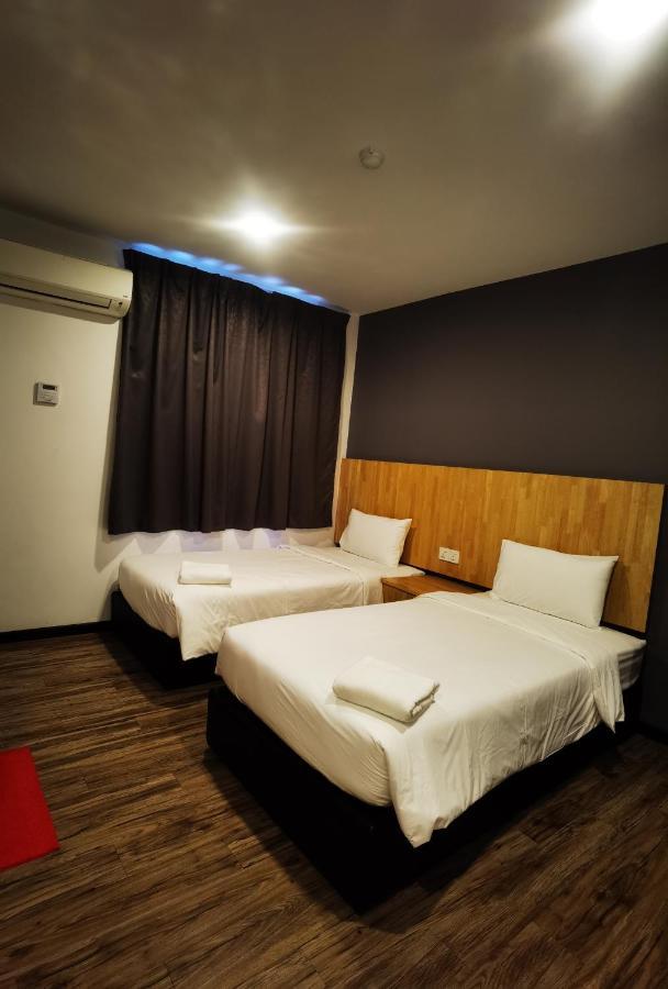 3-Plus Hotel Kota Kinabalu Exterior foto