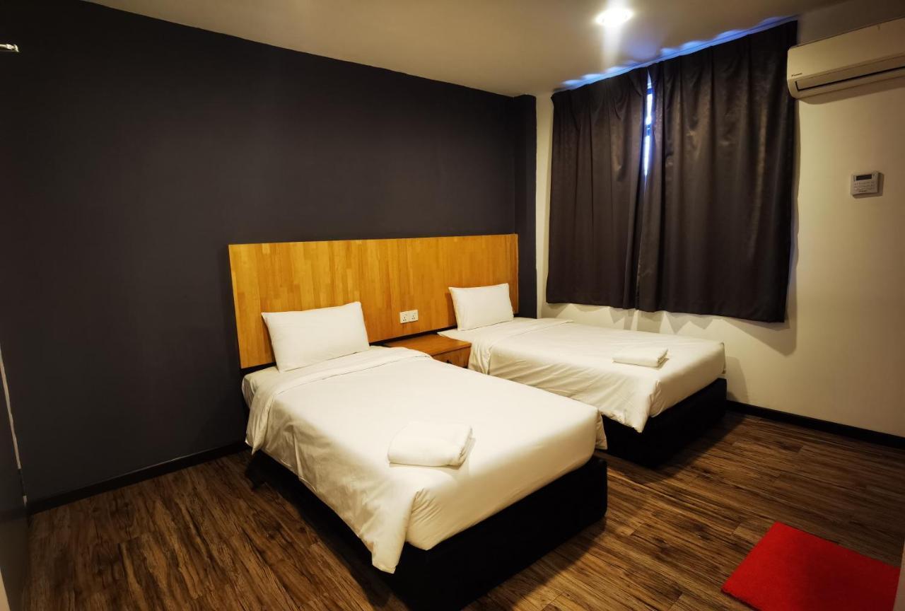 3-Plus Hotel Kota Kinabalu Exterior foto