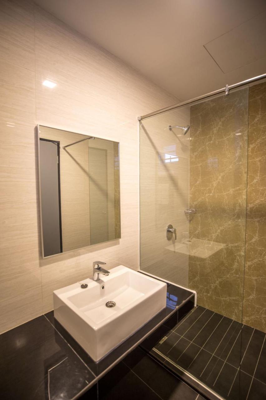 3-Plus Hotel Kota Kinabalu Zimmer foto