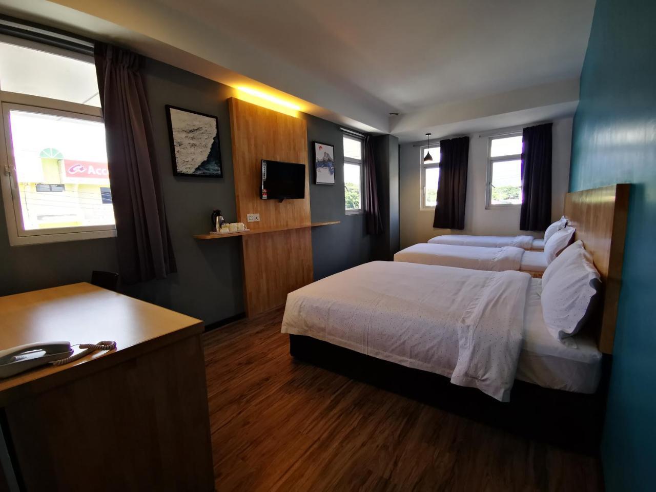 3-Plus Hotel Kota Kinabalu Exterior foto